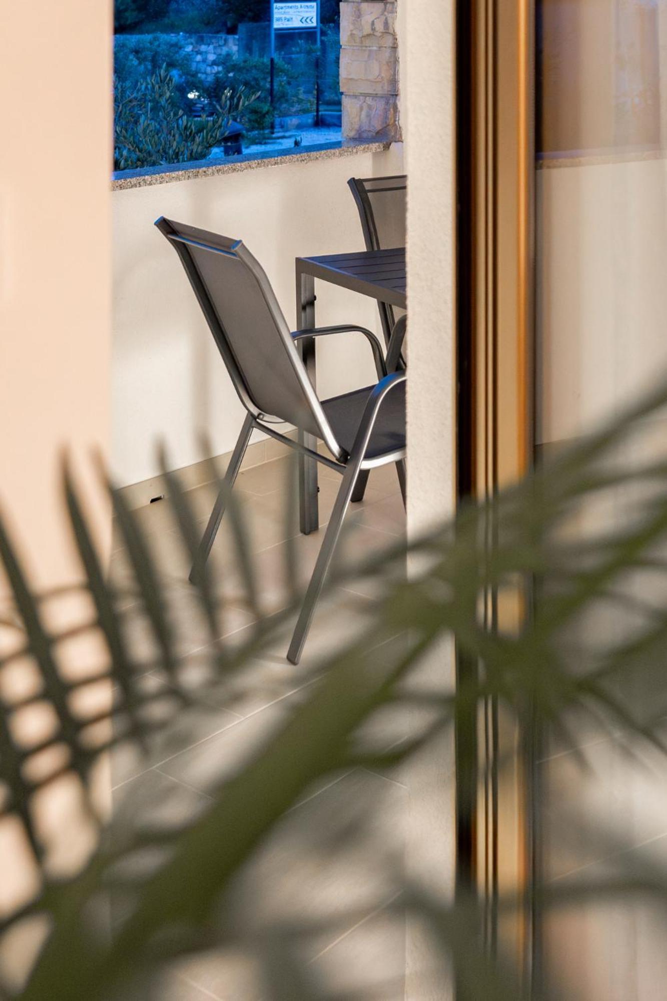 Grguric Apartments Palit Екстериор снимка
